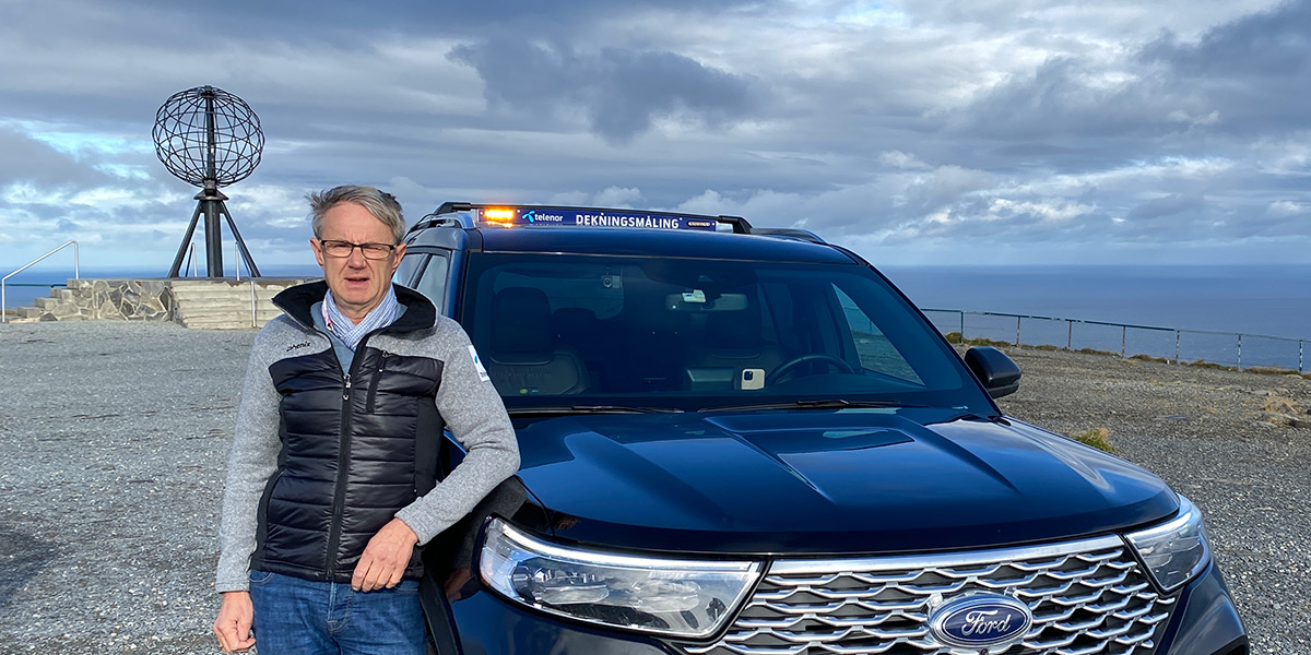 Her er Telenors dekningsdirektør Bjørn Amundsen på plass på Nordkapp-platået.